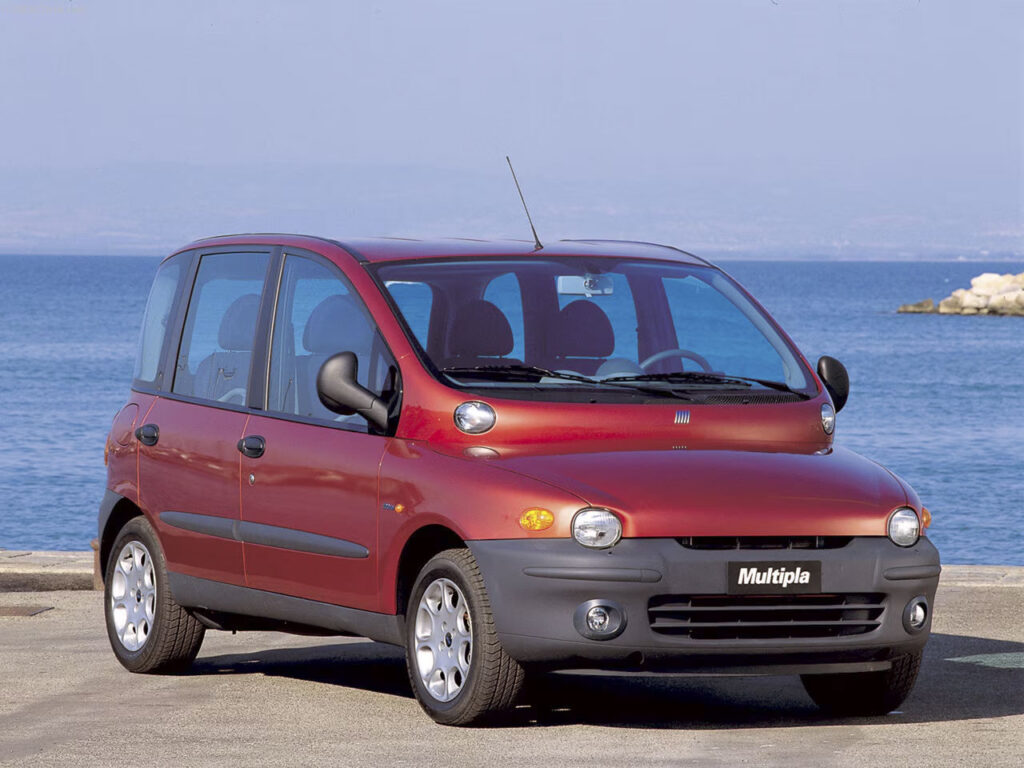 Fiat Multipla l'auto più brutta mai disegnata
