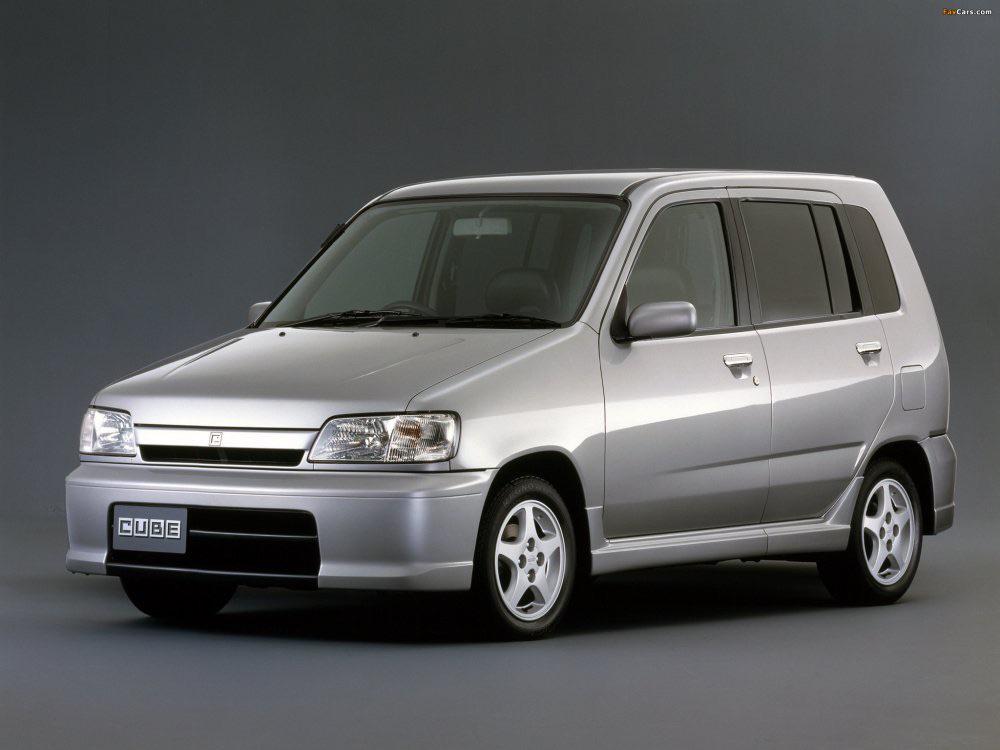 Nissan Cube 1998 auto tra le più brutte della storia