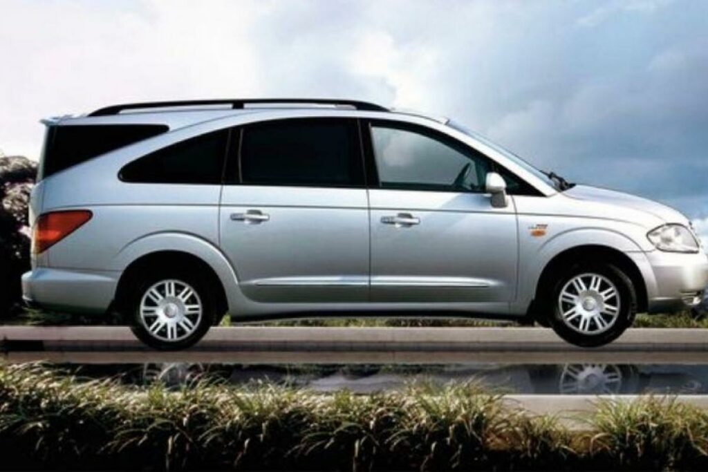 SsangYong Rodius auto brutta