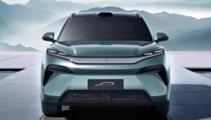 BYD Tang L: il gigante da sette posti