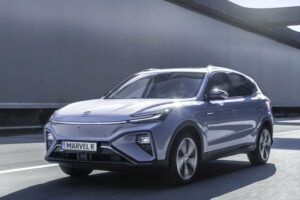 MG Marvel R: potenza a tre motori e tecnologia MG Pilot