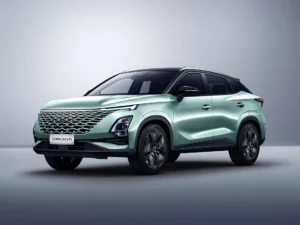 Omoda 5: stile sportivo e connessione OTA
