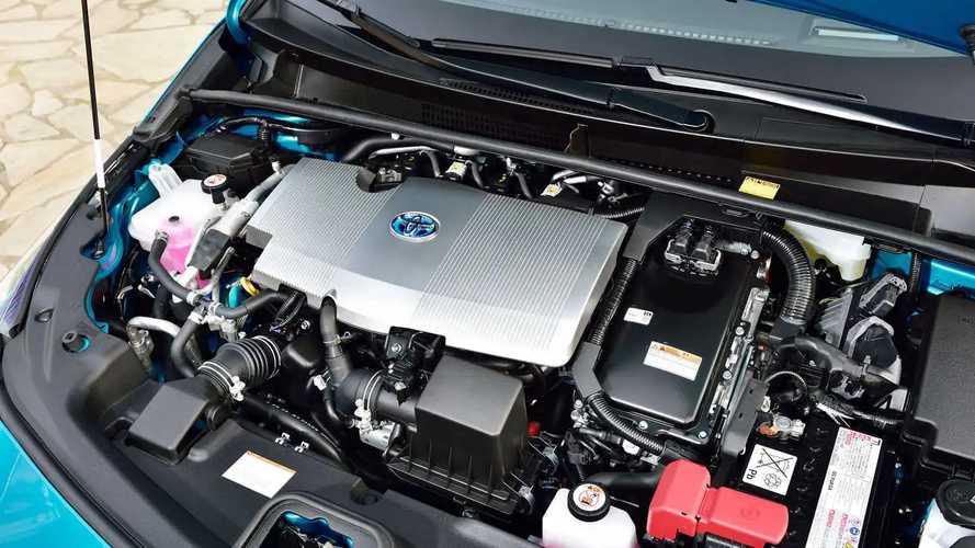 toyota yaris hybrid foto motore ruotemagiche